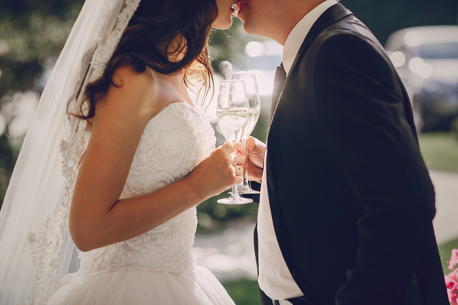 A Wedding Couple Sharing a Kiss | Wedding Location
